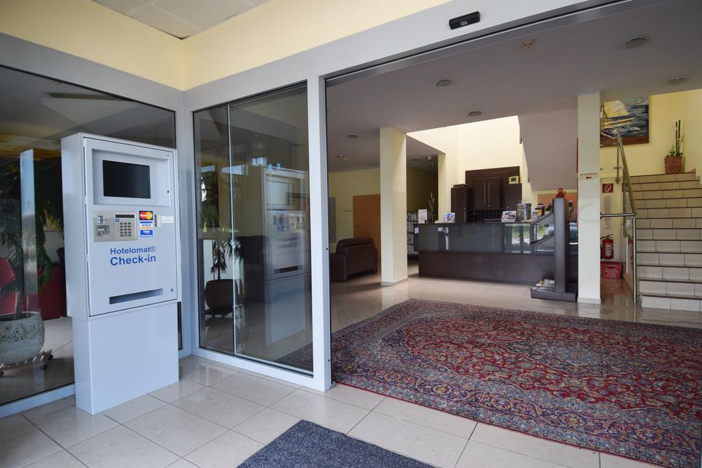 Hotel Weinland دونرسكرشن المظهر الخارجي الصورة