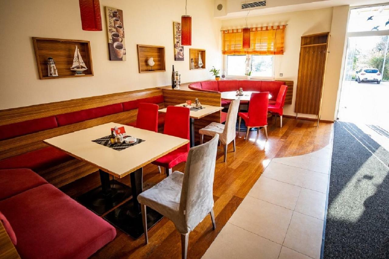 Hotel Weinland دونرسكرشن المظهر الخارجي الصورة