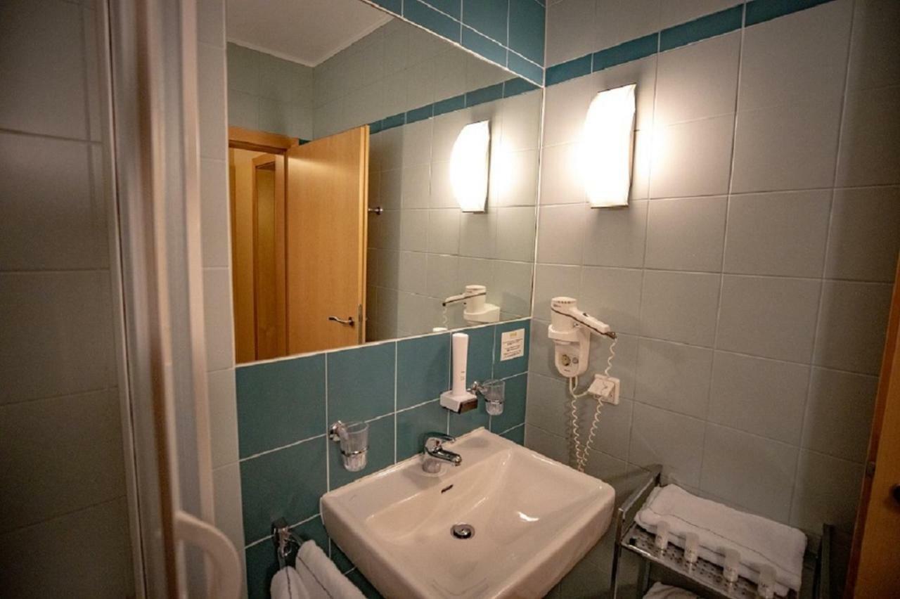 Hotel Weinland دونرسكرشن المظهر الخارجي الصورة